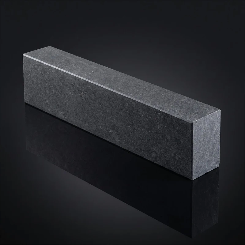 Бордюр из гранита G654 «Padang Dark»