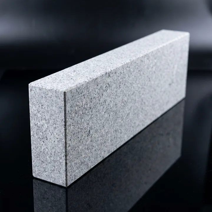 Бордюр из гранита G601 «China Grey»