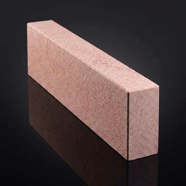 Бордюр из гранита G687 «Peach Red»